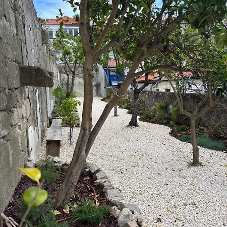 4 Pessoas No Appartamento Oporto